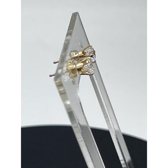 DRT 14K Yellow Gold 5 mm Solitaire Round Prong 1.00 ctw CZ Stud Earring - Picture 9 of 16